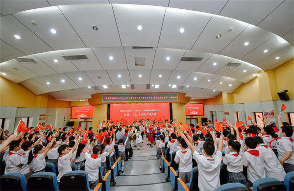 福建师生多形式告白伟大祖国